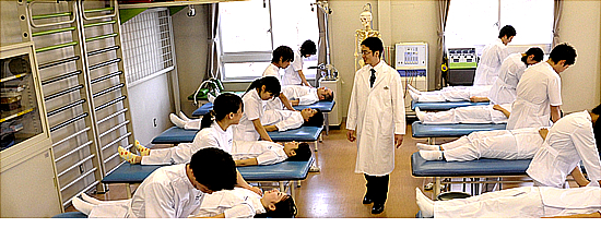 理学療法学科授業風景