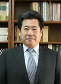学校法人藍野学院 理事長 小山 英夫